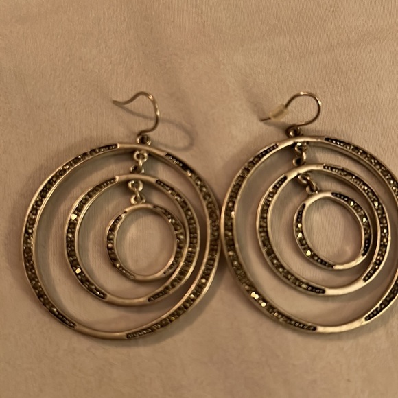 Silver and black onyx earrings - Picture 2 of 2